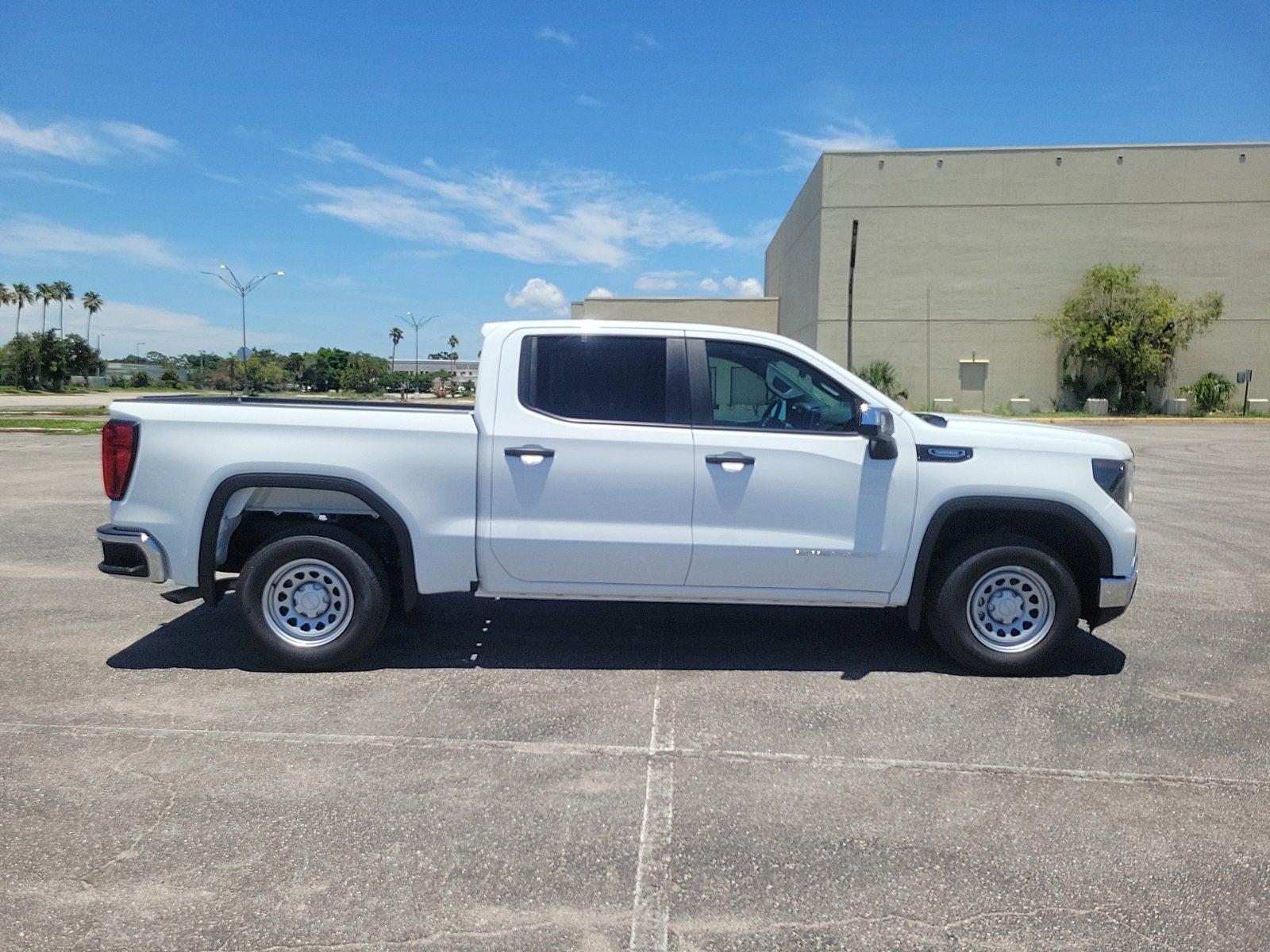 2025 GMC Sierra 1500 Pro