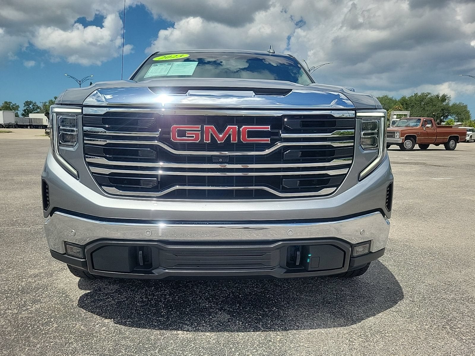2023 GMC Sierra 1500 SLT