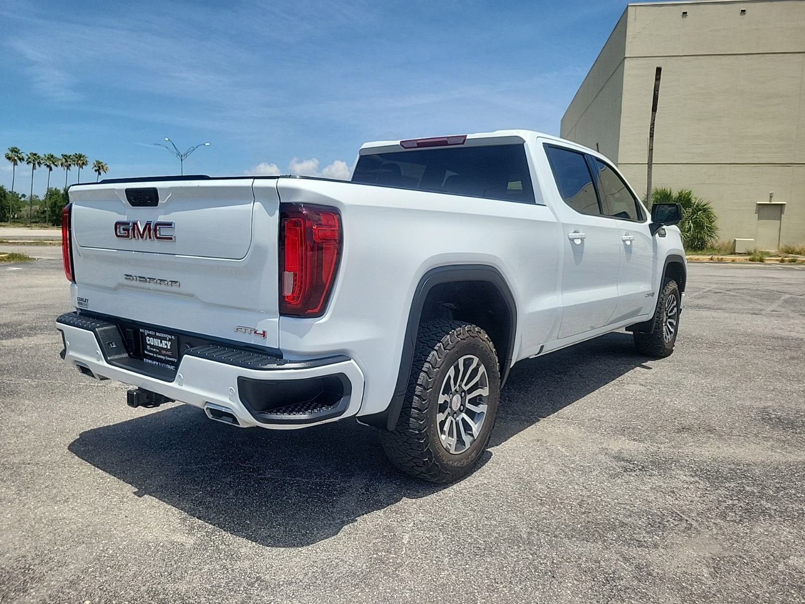 2023 GMC Sierra 1500 AT4