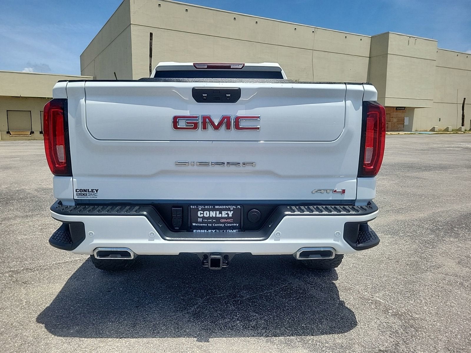 2023 GMC Sierra 1500 AT4