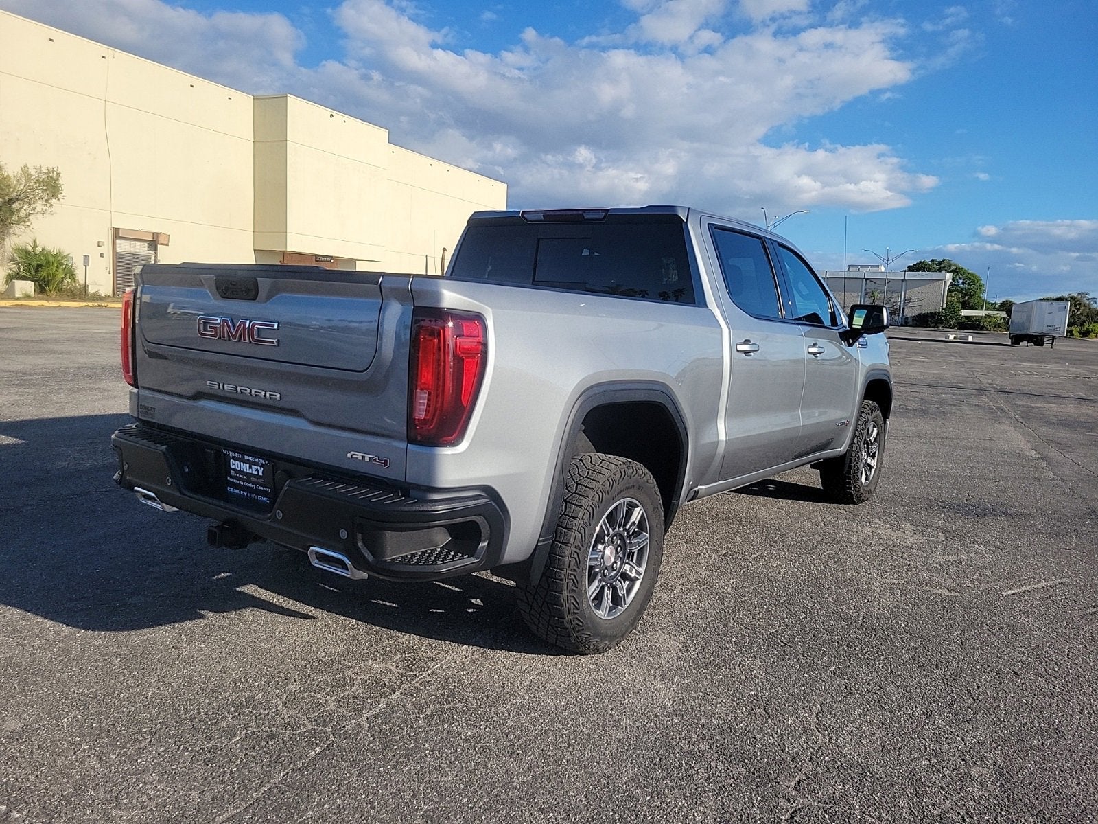2024 GMC Sierra 1500 AT4