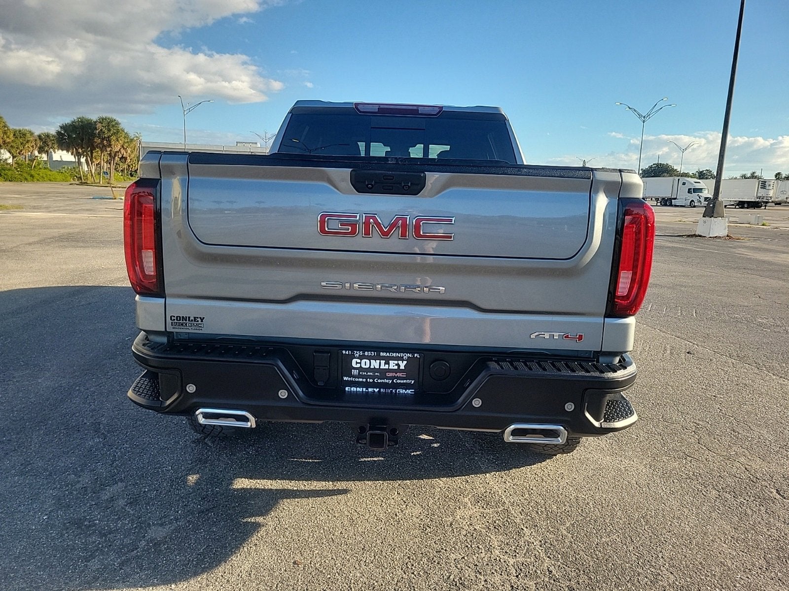 2024 GMC Sierra 1500 AT4