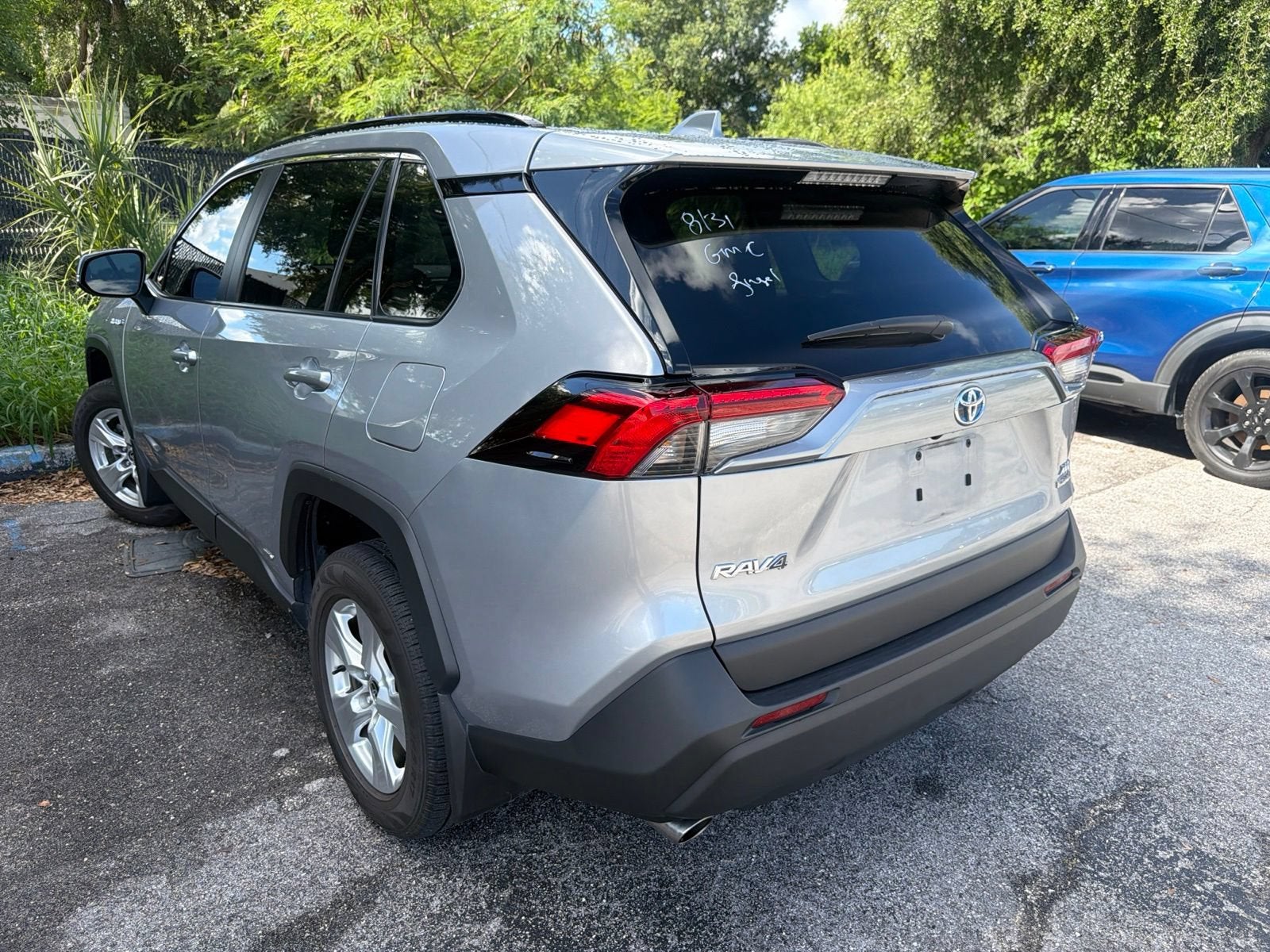 2021 Toyota RAV4 Hybrid XLE