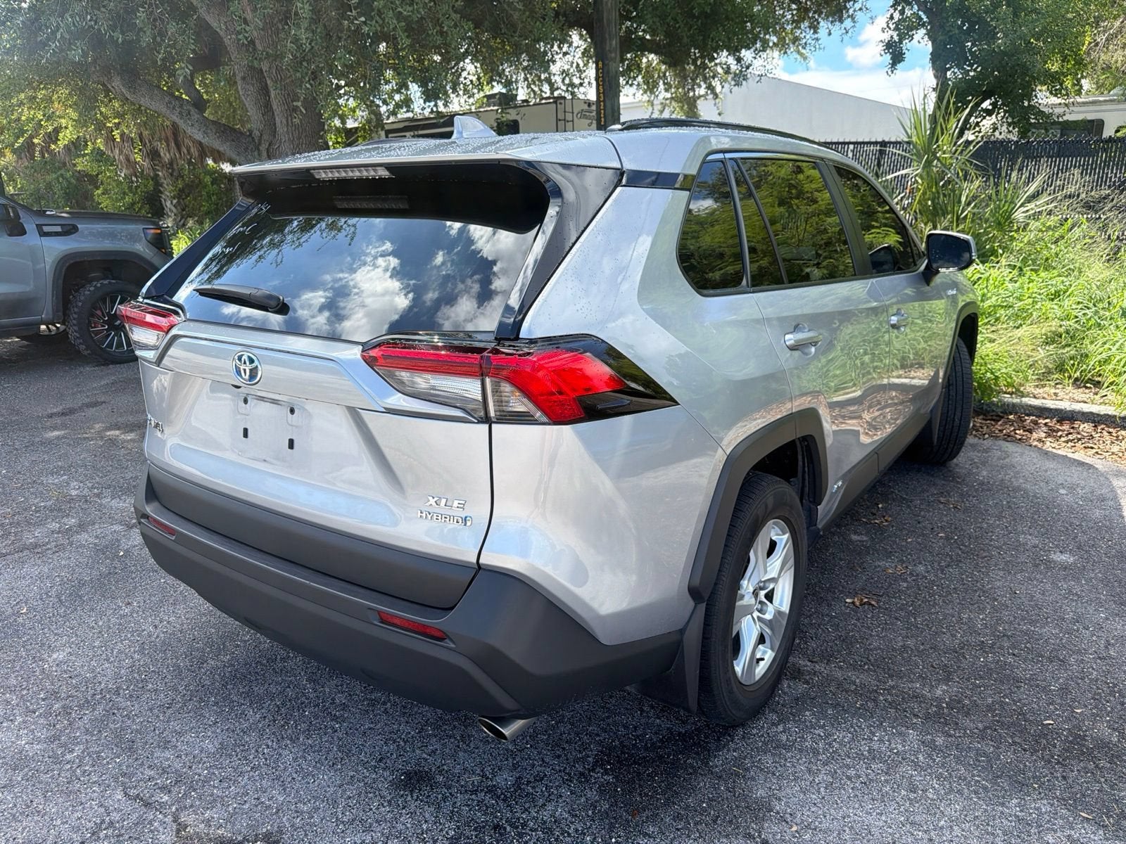 2021 Toyota RAV4 Hybrid XLE