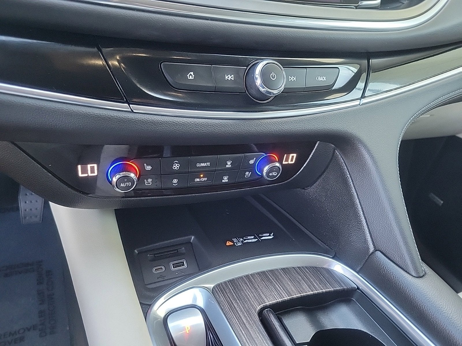 2024 Buick Enclave Avenir