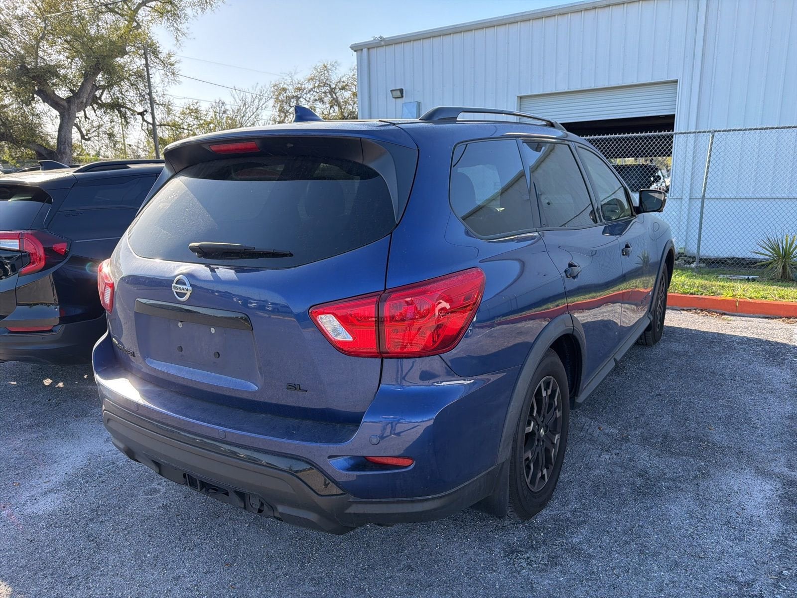 2020 Nissan Pathfinder SL 2WD