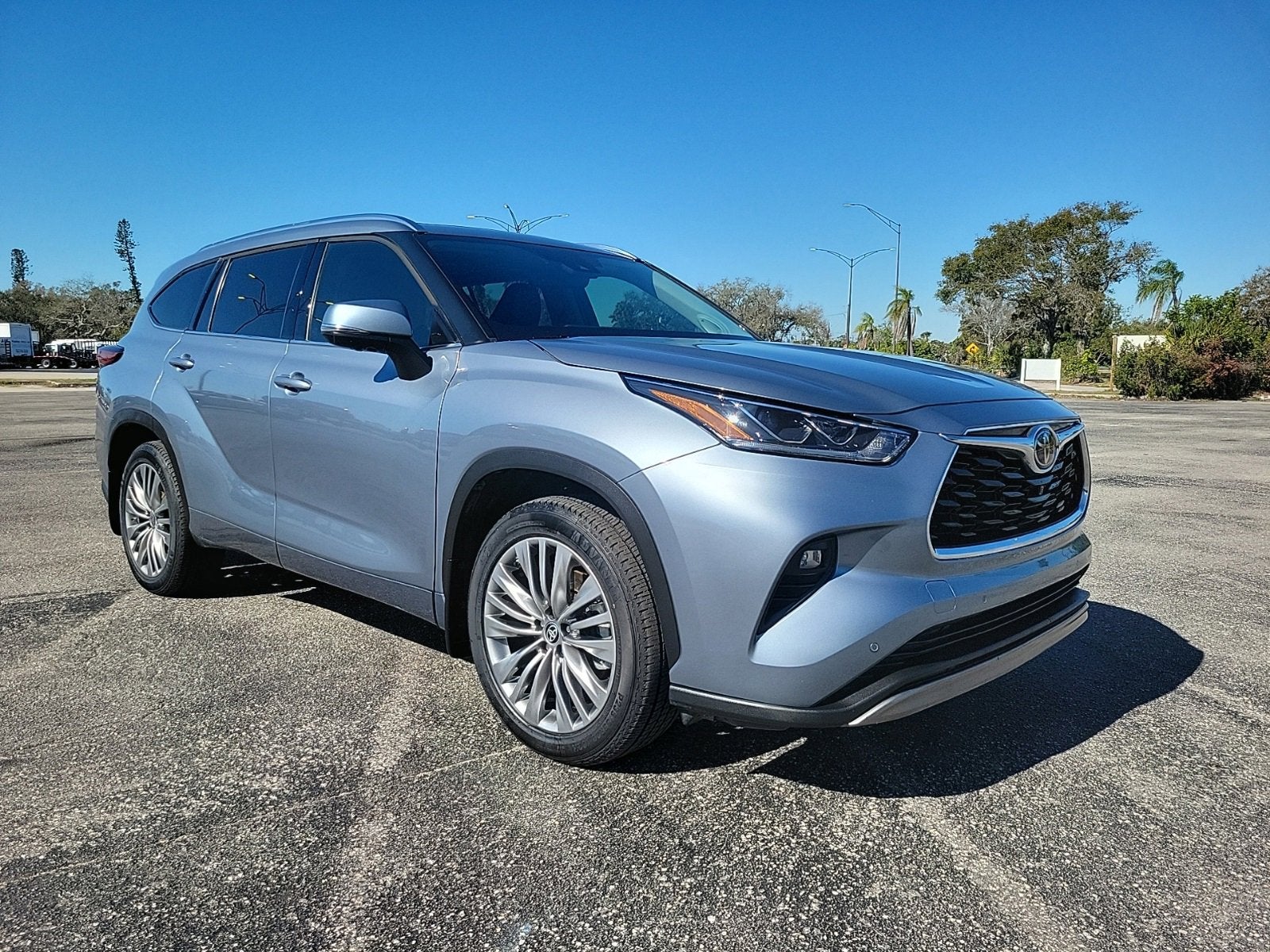 2023 Toyota Highlander Platinum