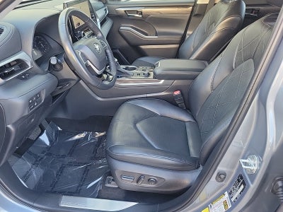 2023 Toyota Highlander Platinum