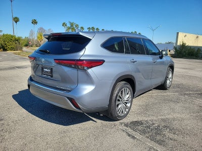 2023 Toyota Highlander Platinum