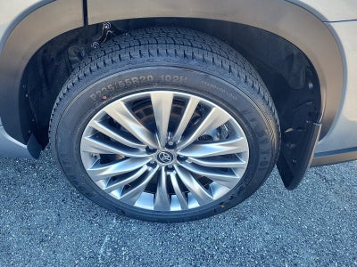 2023 Toyota Highlander Platinum