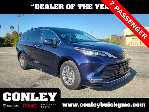 2023 Toyota Sienna XLE
