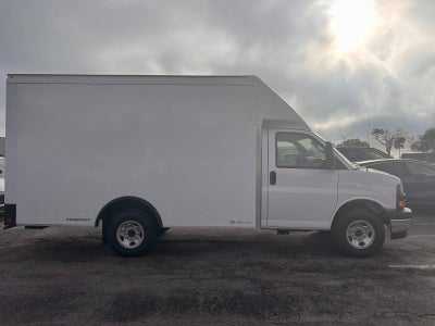 2025 GMC Savana Cutaway 3500 1WT