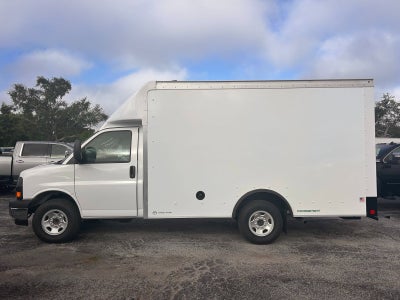 2025 GMC Savana Cutaway 3500 1WT
