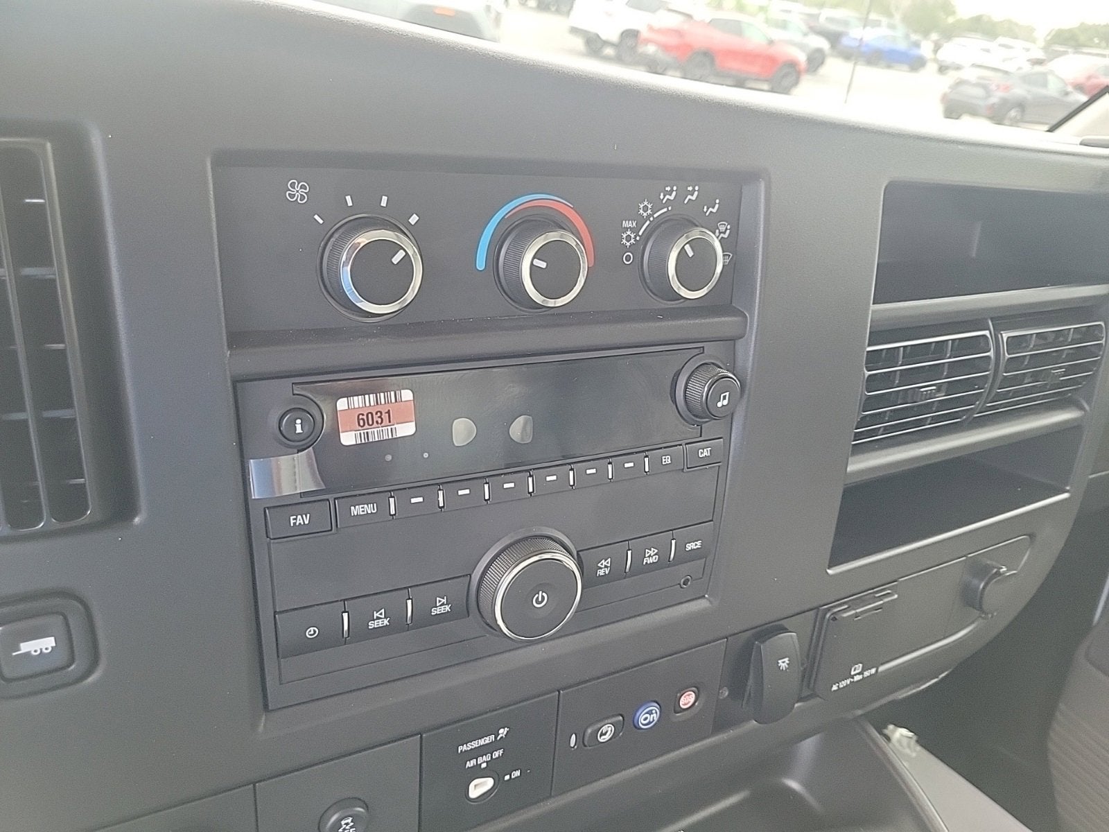 2025 GMC Savana Cutaway 3500 1WT