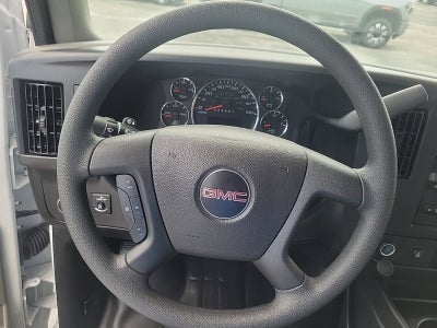 2025 GMC Savana Cutaway 3500 1WT