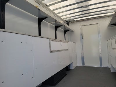 2025 GMC Savana Cutaway 3500 1WT