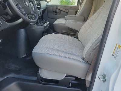 2025 GMC Savana Cutaway 3500 1WT