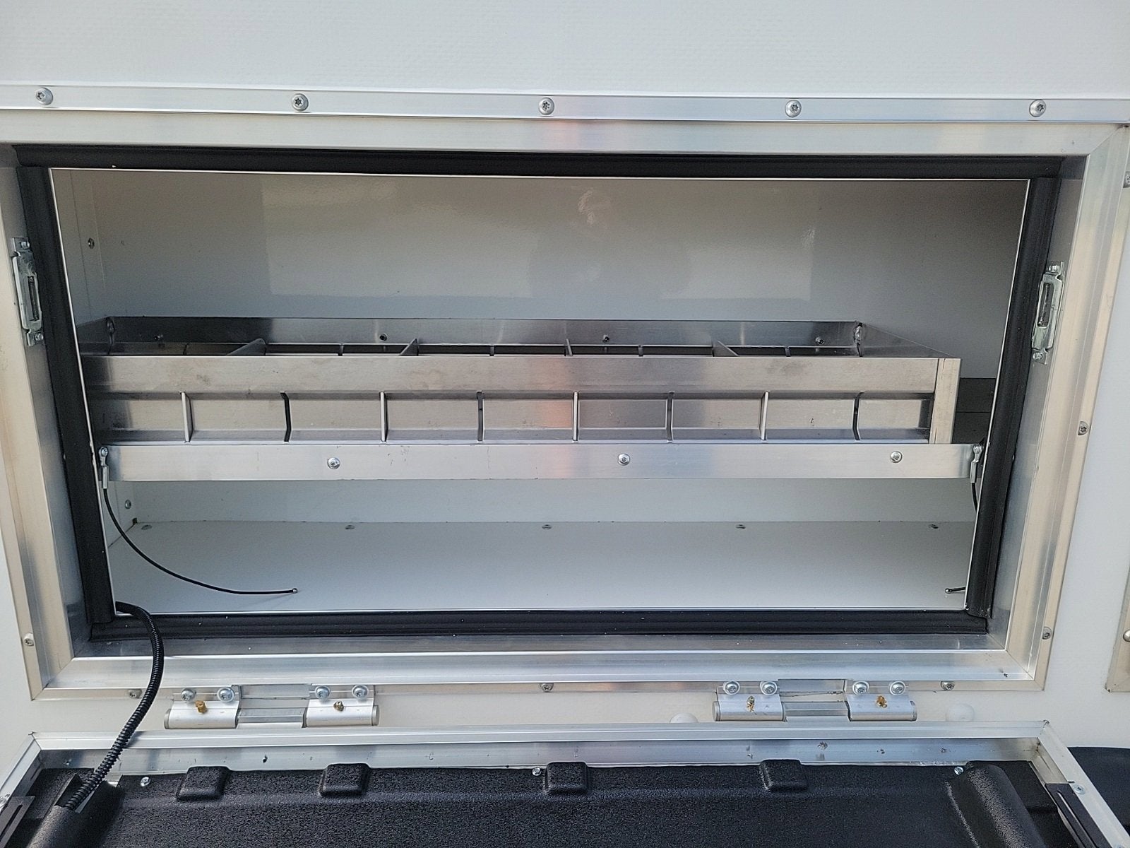 2025 GMC Savana Cutaway 3500 1WT