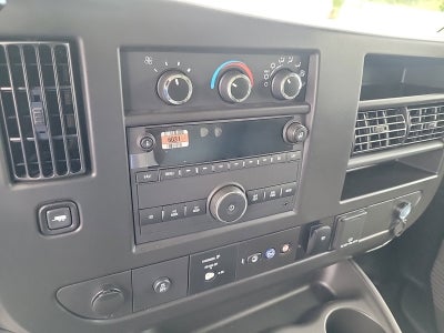 2025 GMC Savana Cutaway 3500 1WT