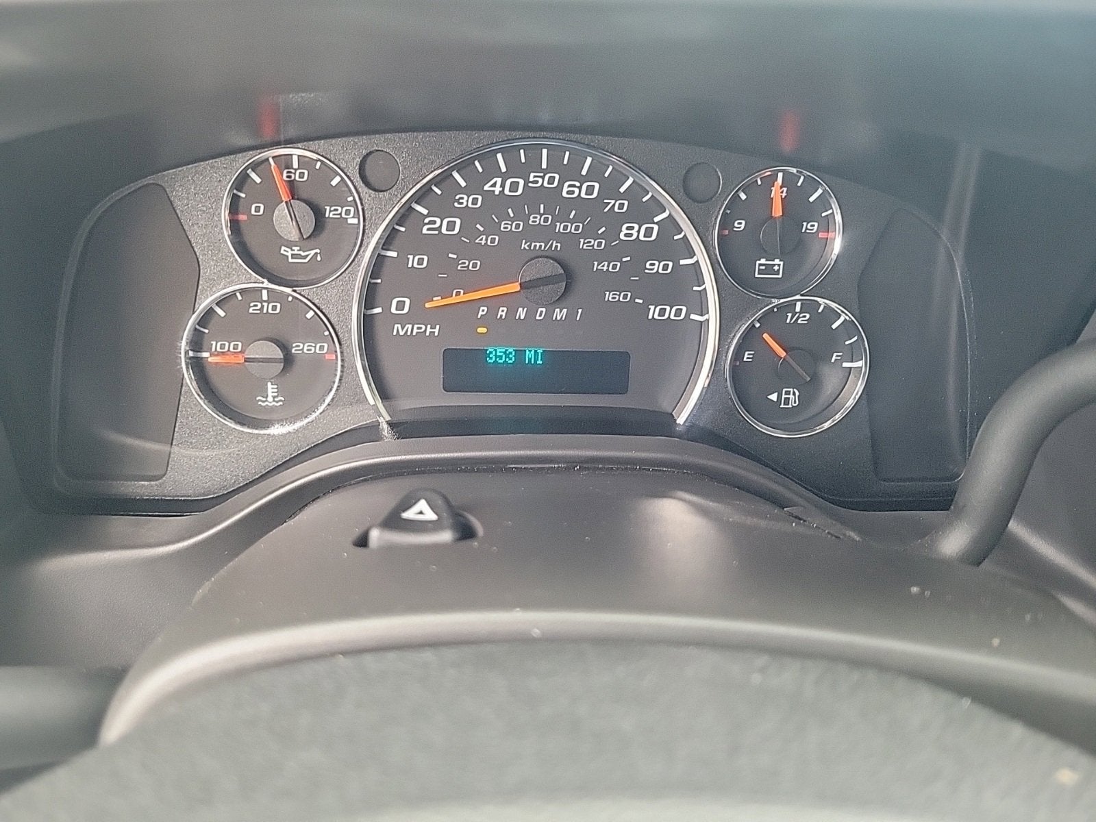 2025 GMC Savana Cutaway 3500 1WT