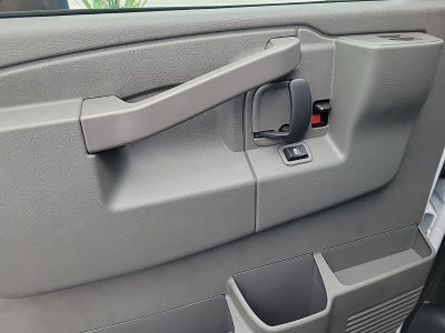 2025 GMC Savana Cutaway 3500 1WT