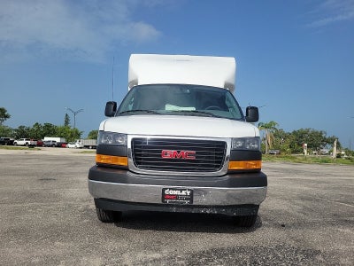 2025 GMC Savana Cutaway 3500 1WT