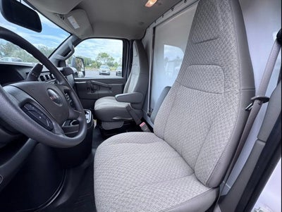 2026 GMC Savana Cutaway 3500 1WT