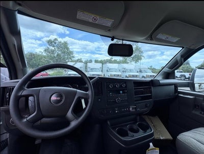 2026 GMC Savana Cutaway 3500 1WT