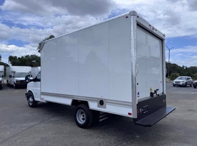 2026 GMC Savana Cutaway 3500 1WT