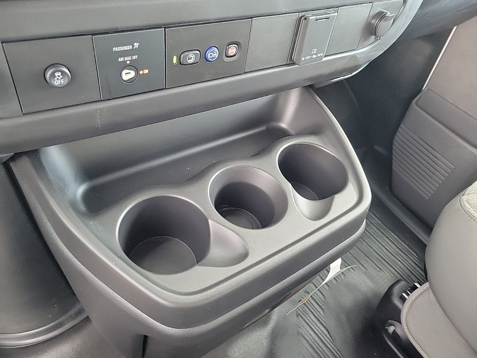 2024 GMC Savana Cutaway 3500 1WT