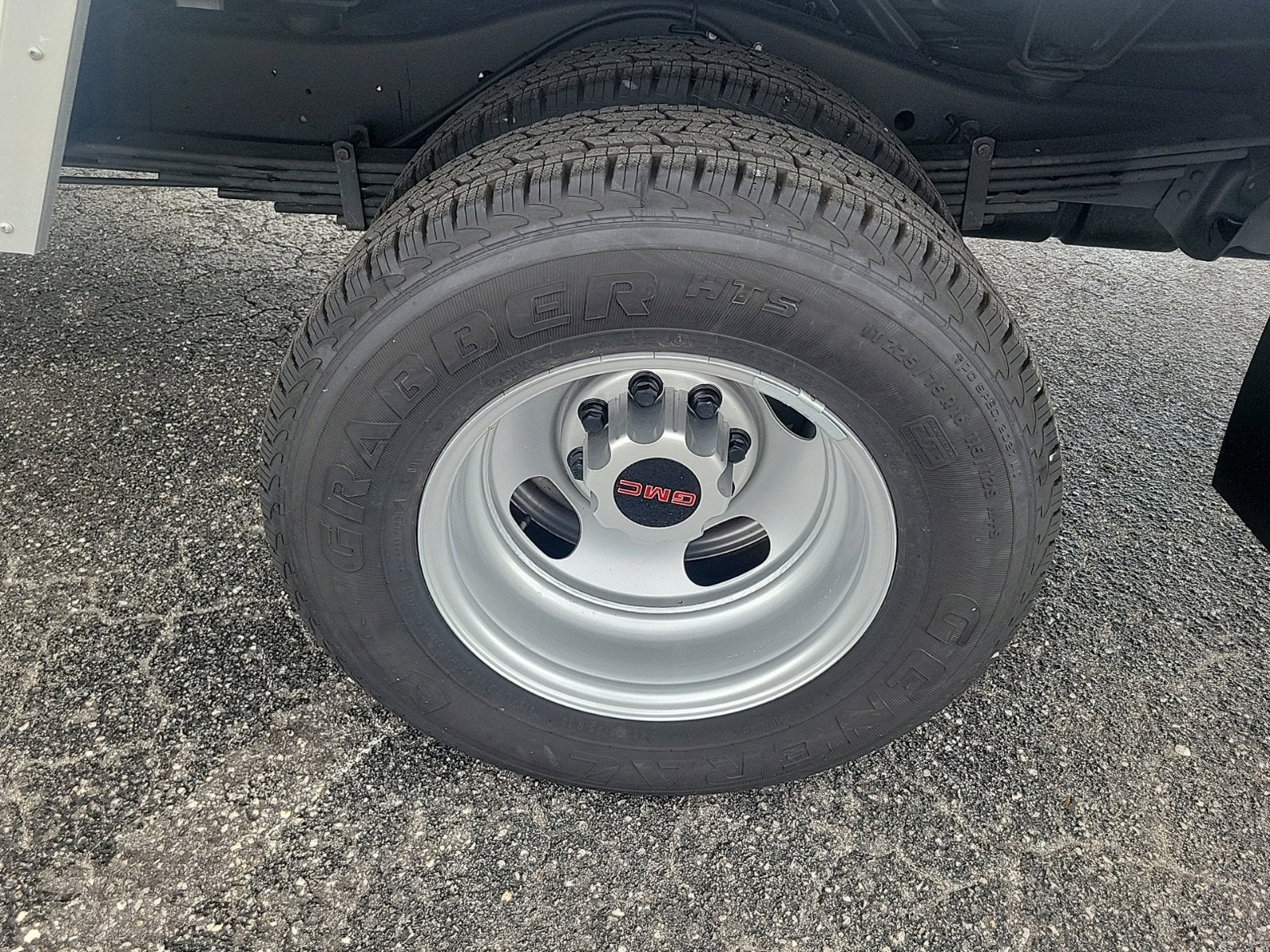 2024 GMC Savana Cutaway 3500 1WT