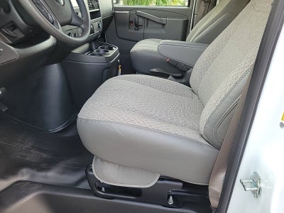 2025 GMC Savana Cutaway 3500 1WT