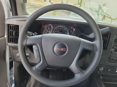 2025 GMC Savana Cutaway 3500 1WT