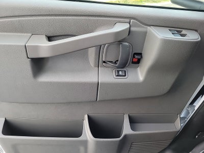 2025 GMC Savana Cutaway 3500 1WT