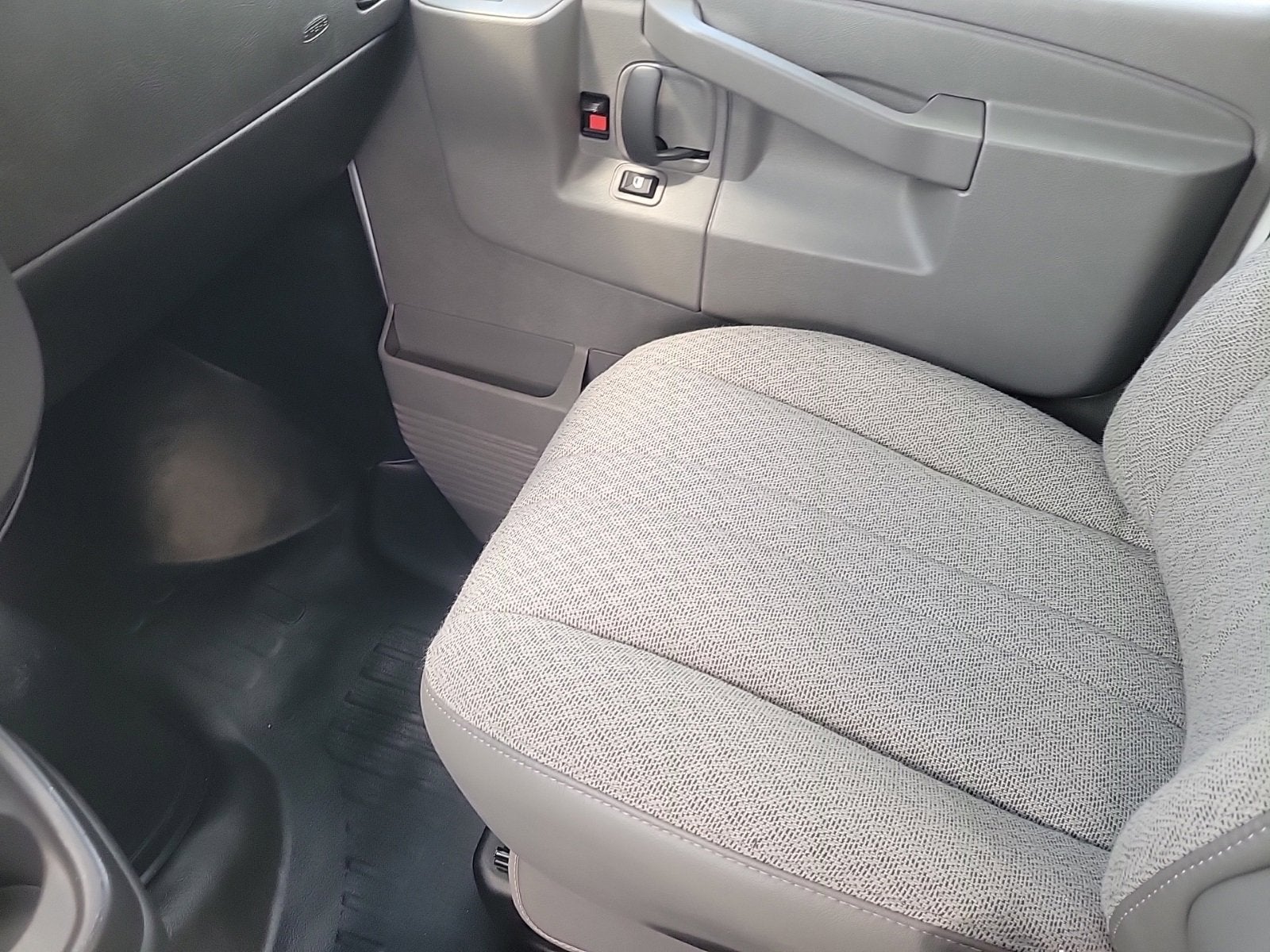 2025 GMC Savana Cutaway 4500 2WT