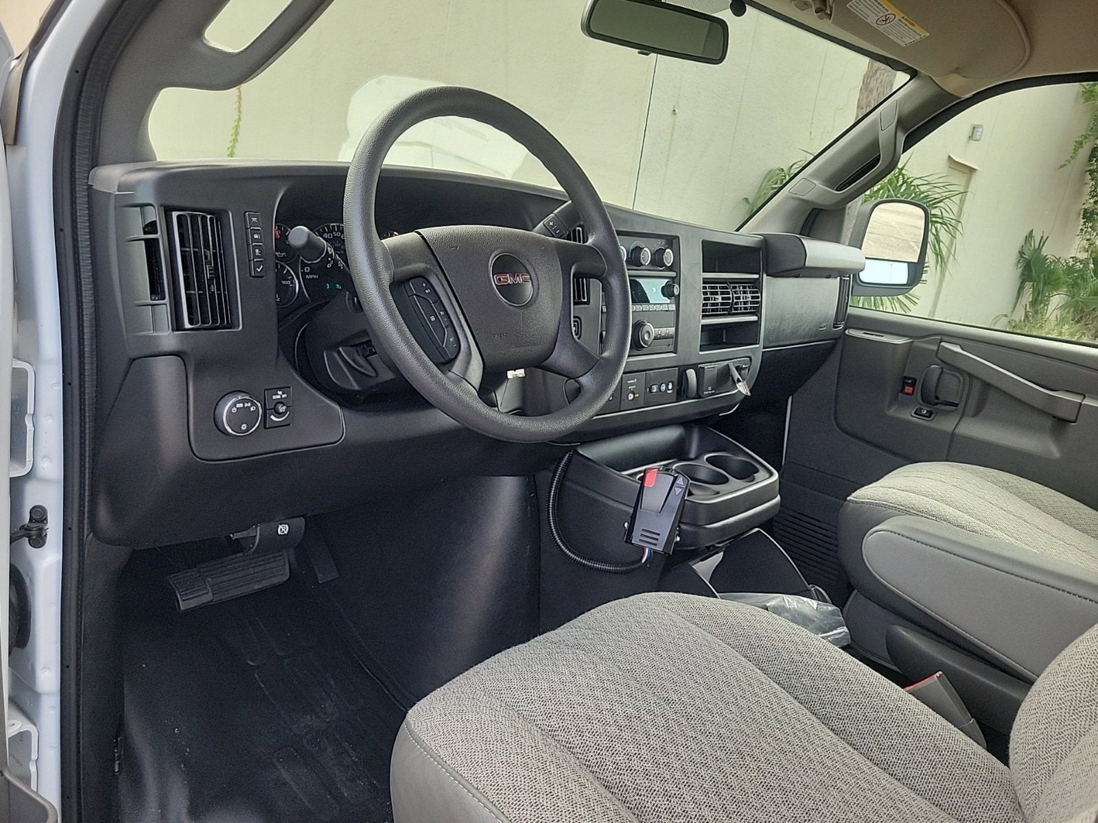 2025 GMC Savana Cutaway 4500 2WT