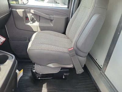 2025 GMC Savana Cutaway 4500 2WT