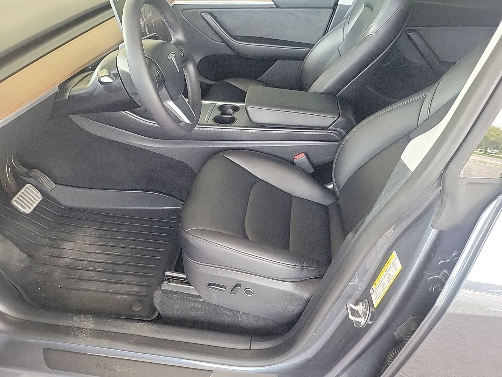 2023 Tesla Model Y Long Range - Photo 11