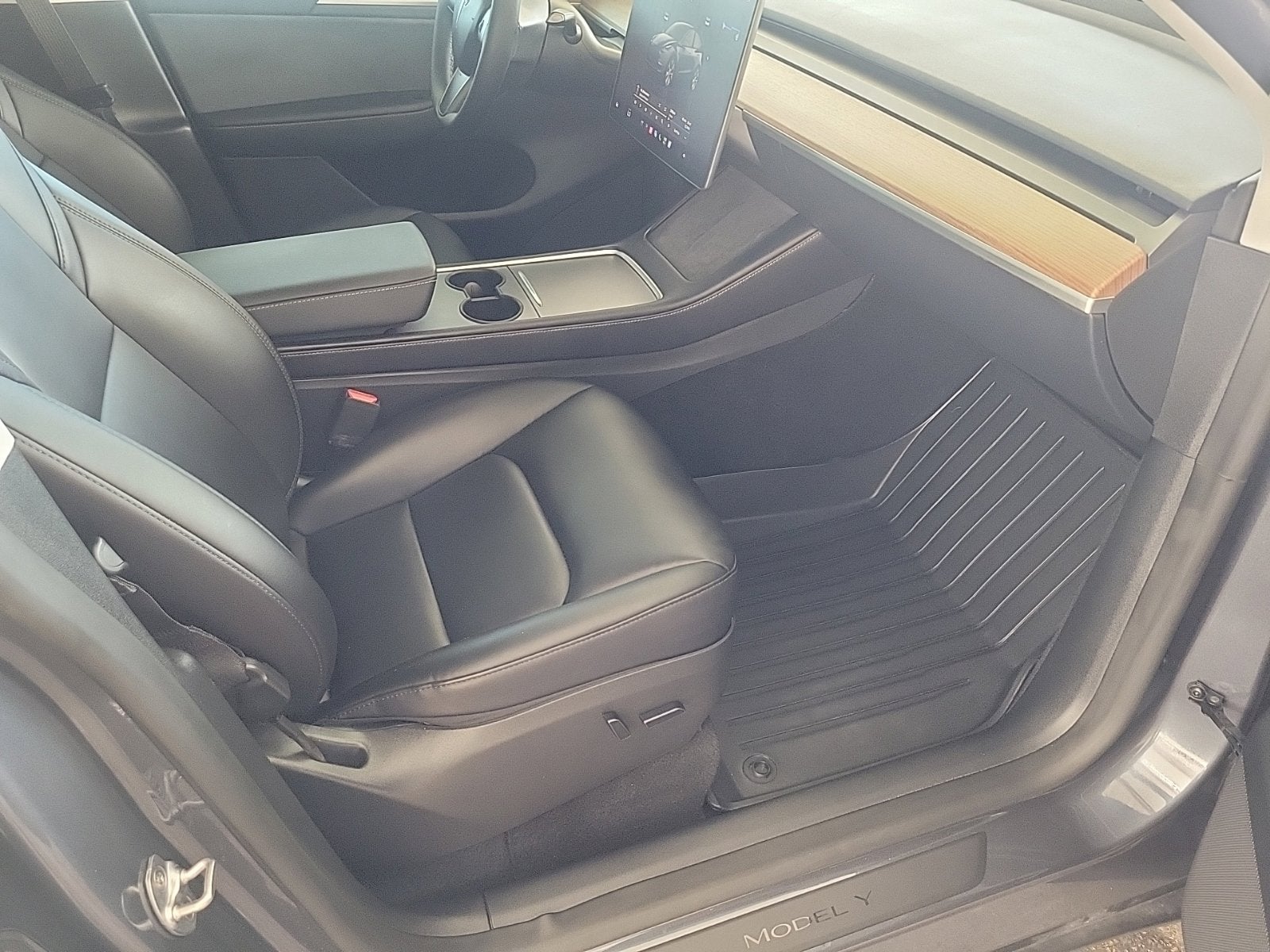 2023 Tesla Model Y Long Range - Photo 12