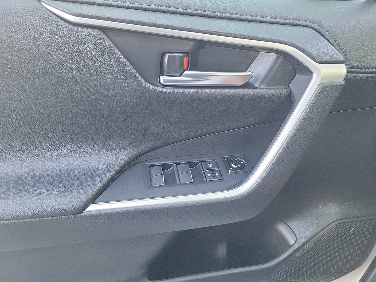 2019 Toyota RAV4 Hybrid XSE