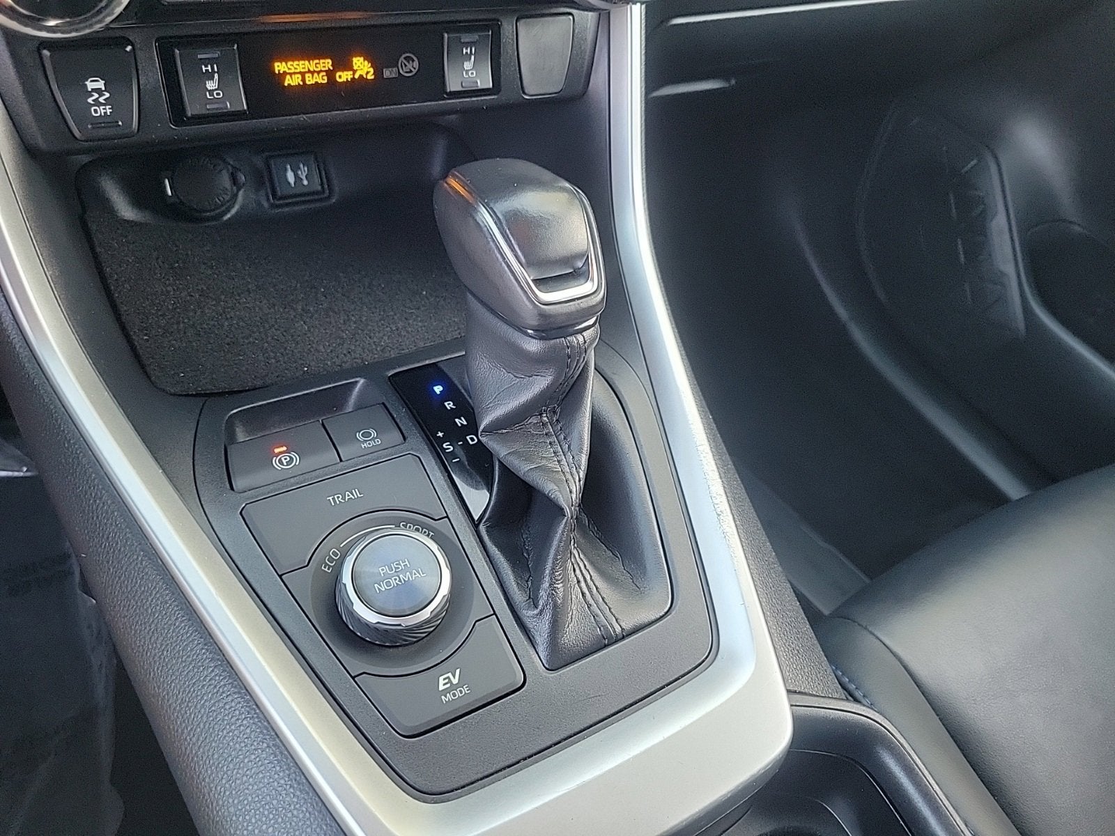 2019 Toyota RAV4 Hybrid XSE