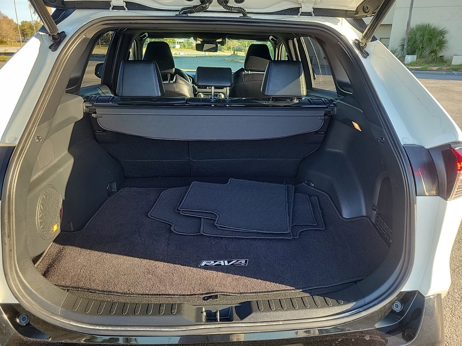 2019 Toyota RAV4 Hybrid XSE