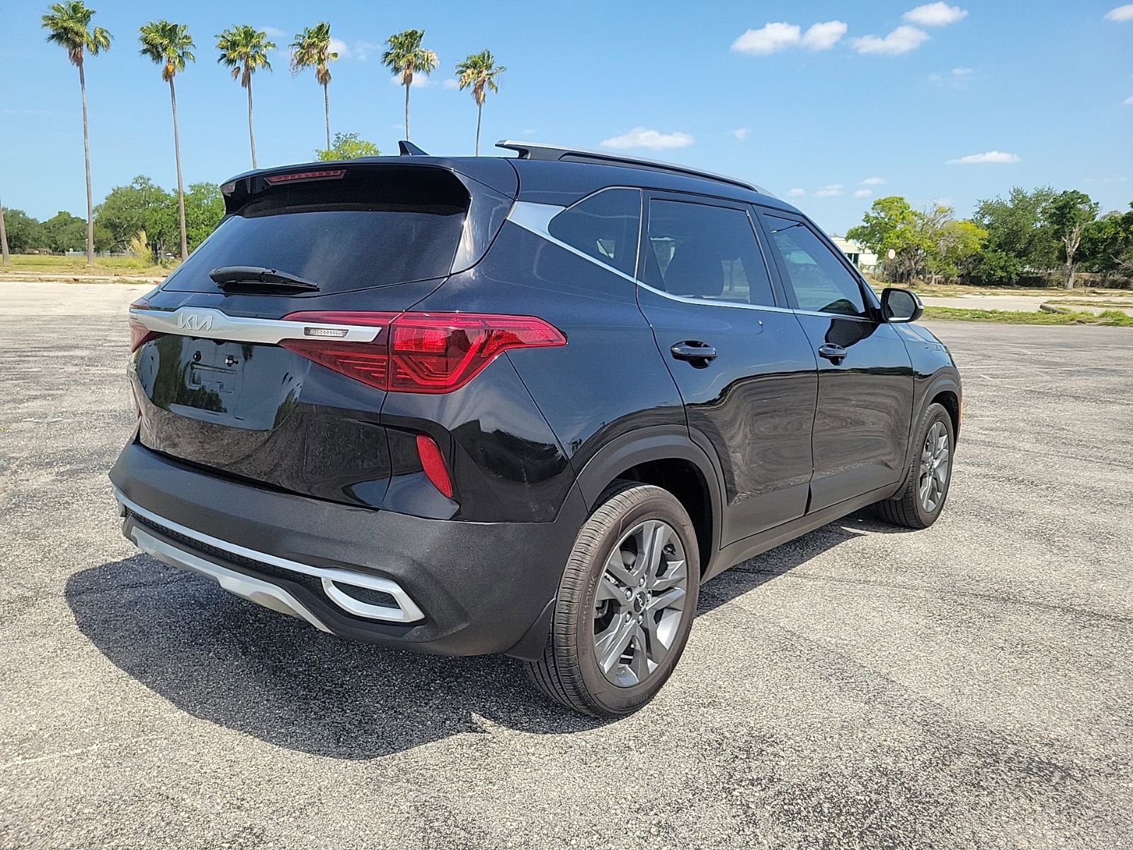 2023 Kia Seltos S