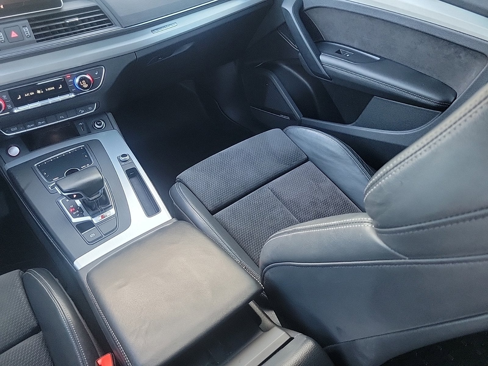 2020 Audi SQ5 Premium Plus - Photo 17
