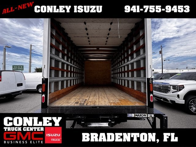 2024 ISUZU TRUCK NPR Base